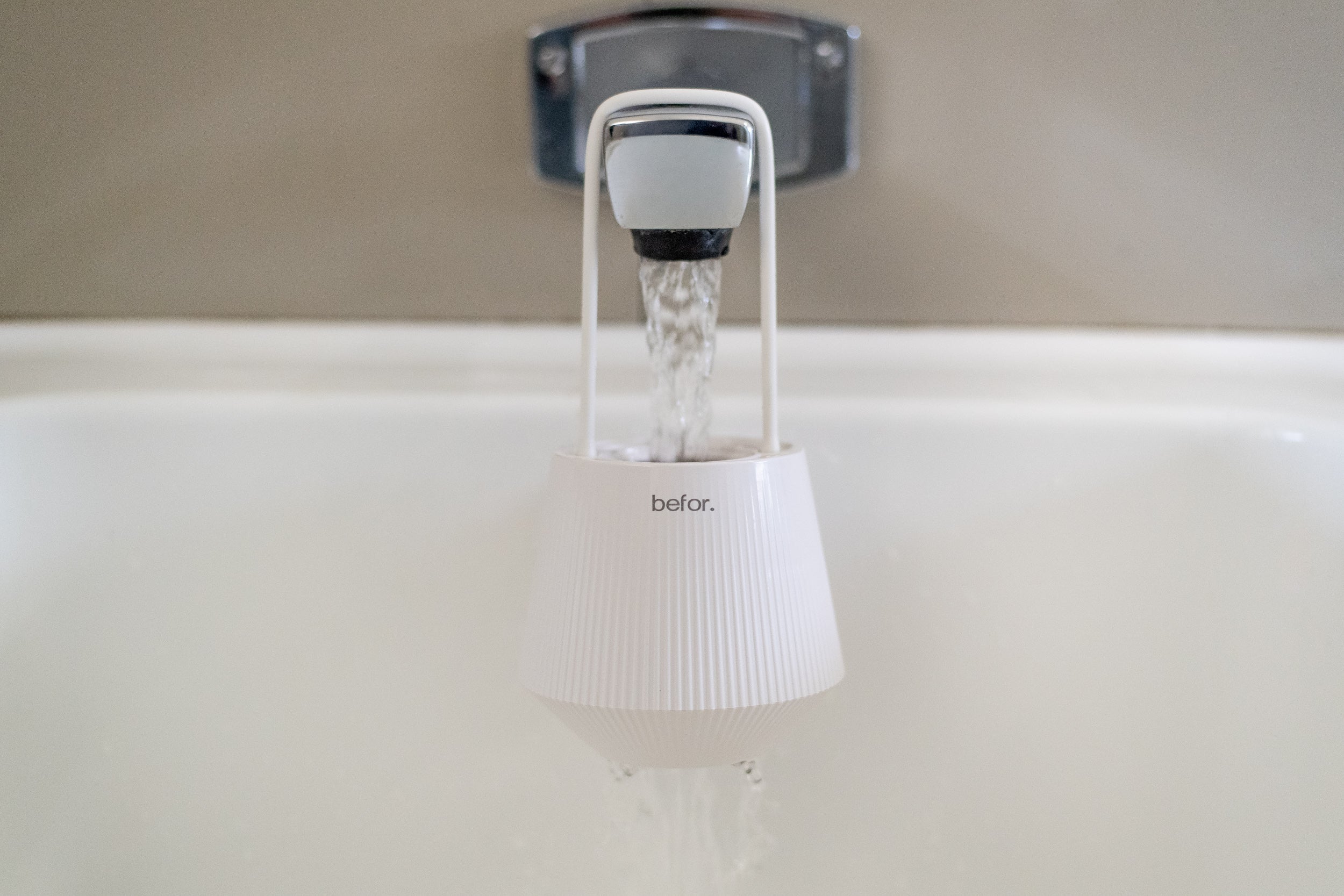 befor. flow. Bath Filter | 15-Stage Chlorine & Hard Water Filter - befor.